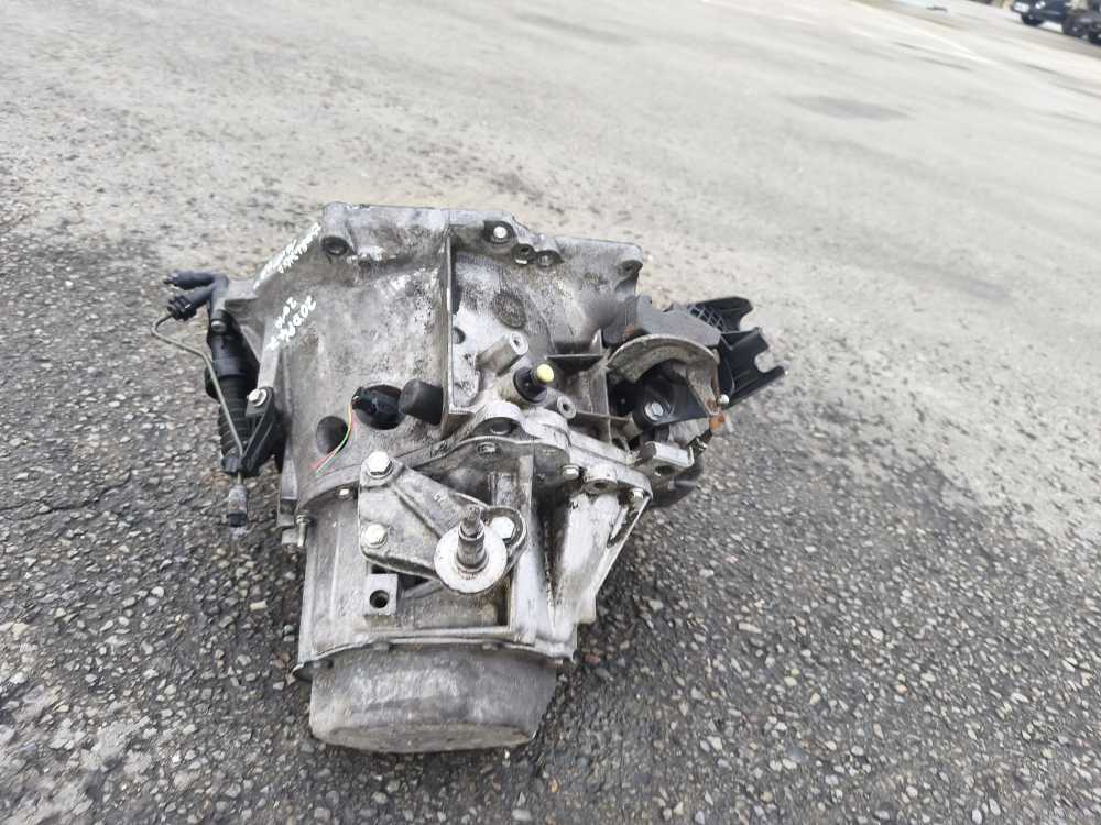 BOITE DE VITESSE MANUEL CITROEN/PEUGEOT 1.6HDI ( 5-VITESSES ) - Vue 4